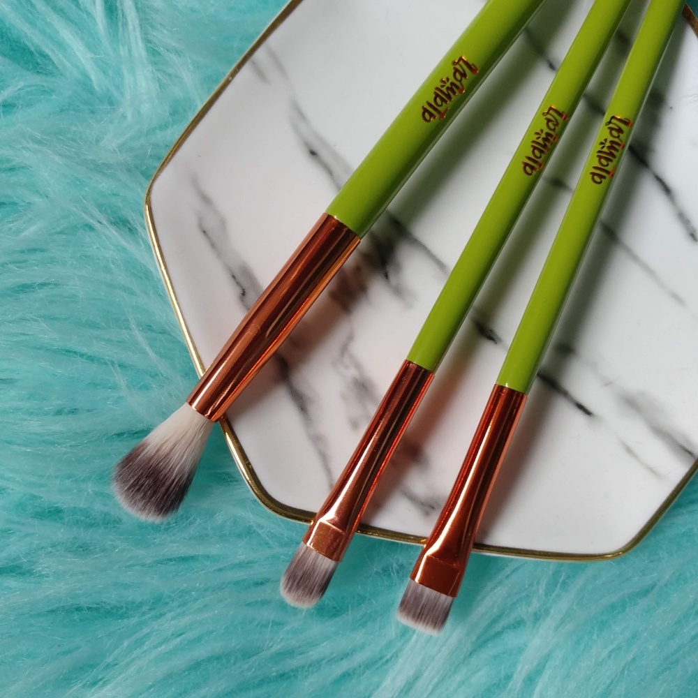 Alamar Ojito Eye Brush Set & Elf Palette Bundle - Picture 3 of 6